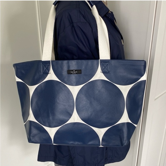 Kate Spade like new - Picture 2 of 11